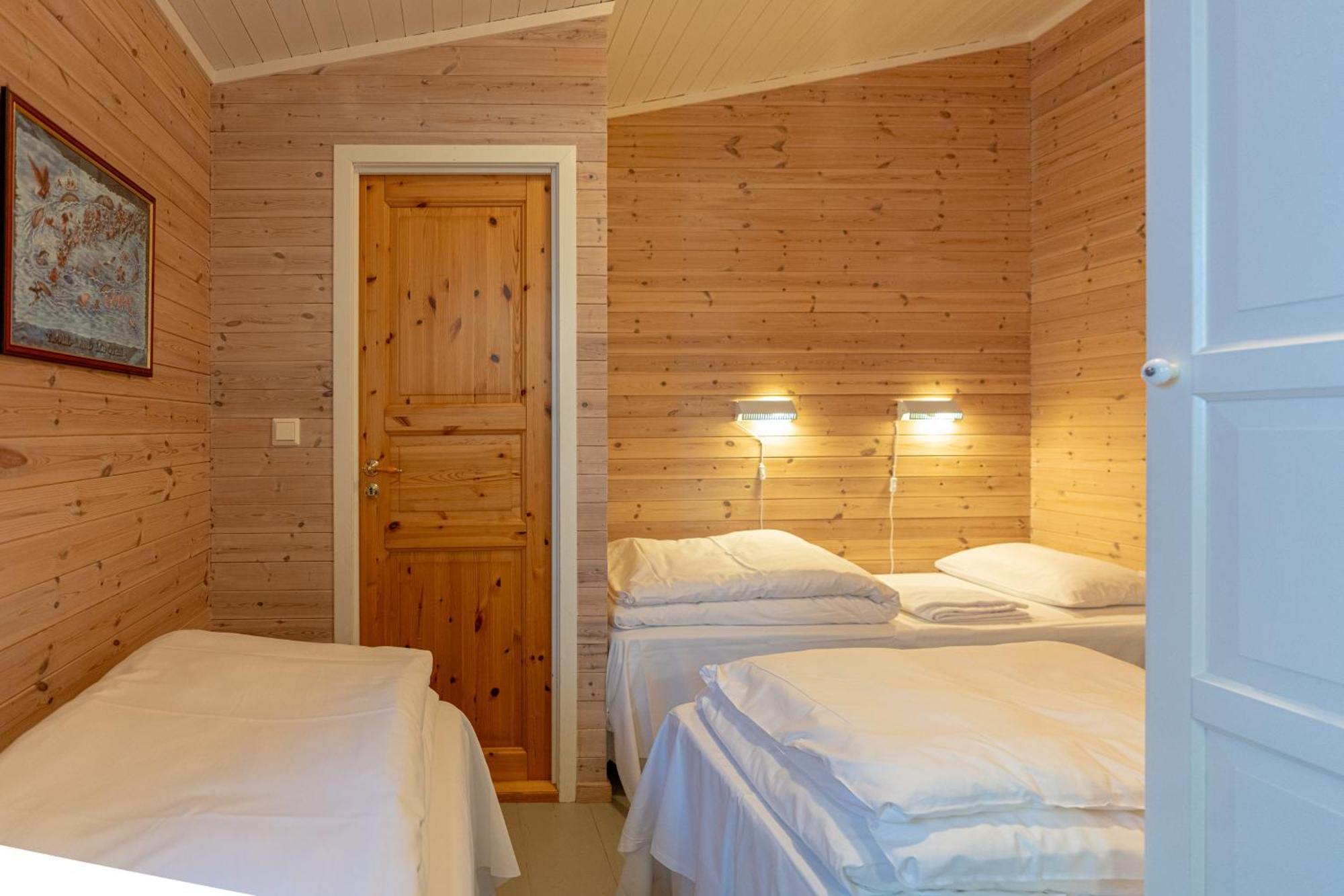 Hotel Henningsvaer Rorbuer Exterior foto