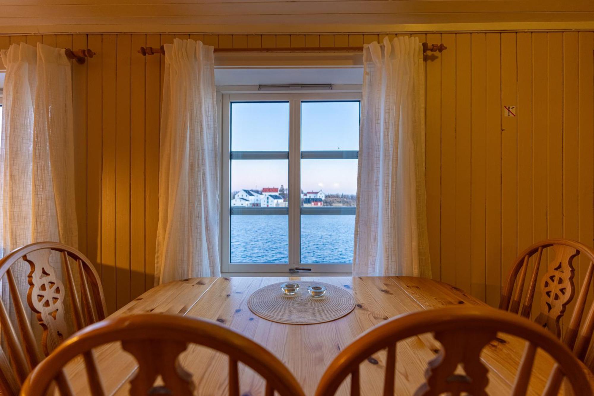 Hotel Henningsvaer Rorbuer Exterior foto
