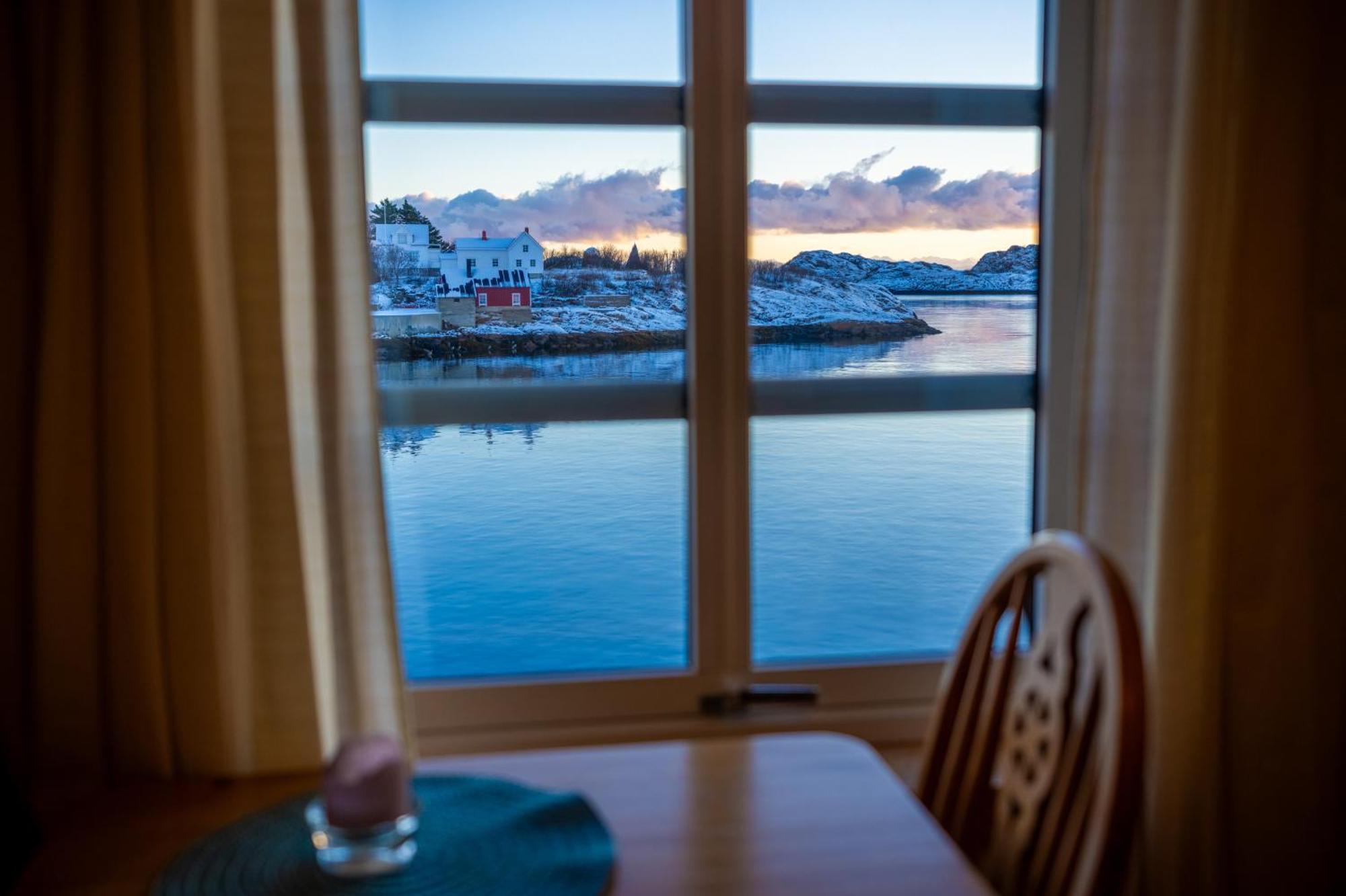 Hotel Henningsvaer Rorbuer Exterior foto