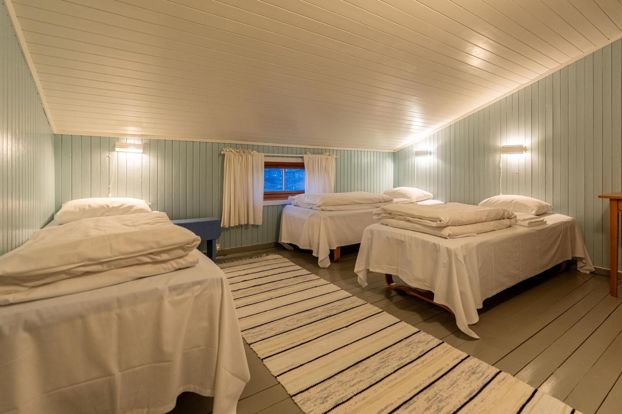 Hotel Henningsvaer Rorbuer Exterior foto