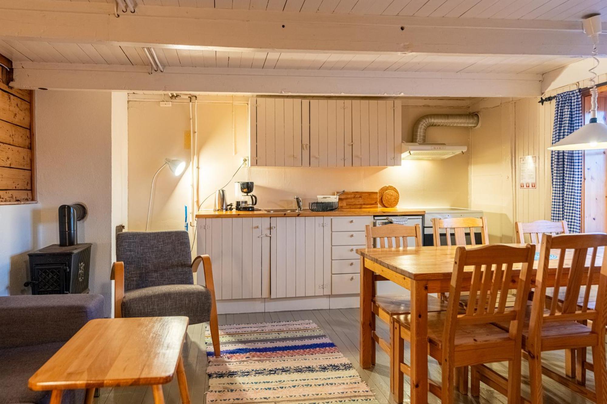 Hotel Henningsvaer Rorbuer Exterior foto